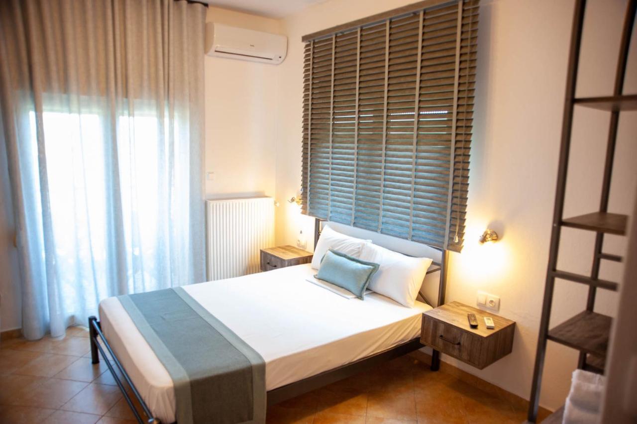 Alexandros Hotel Apartments Vourvourou Bagian luar foto