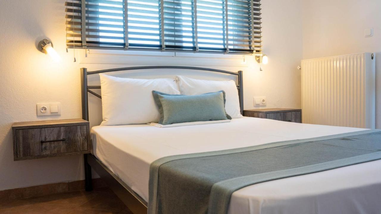 Alexandros Hotel Apartments Vourvourou Bagian luar foto