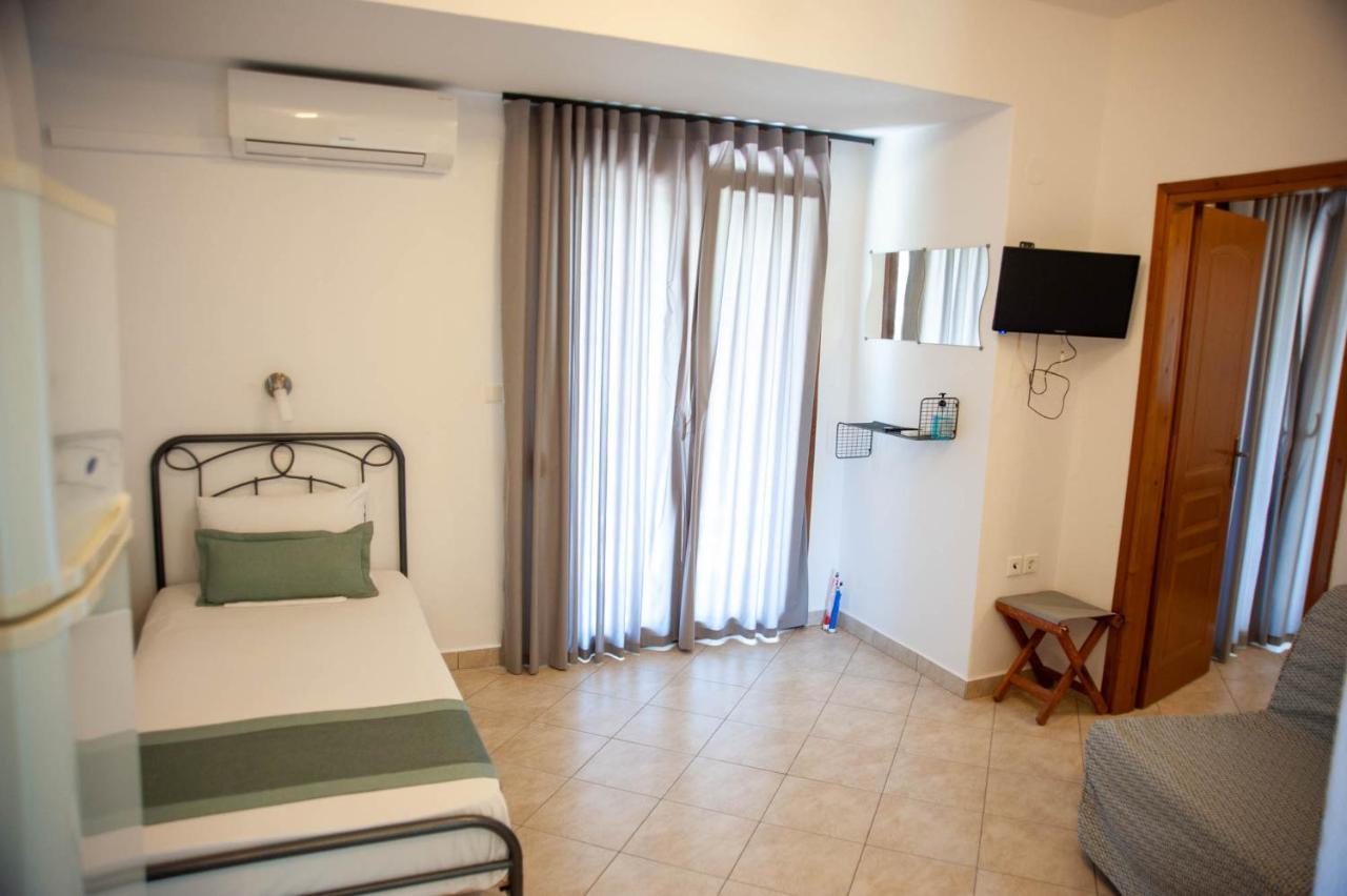 Alexandros Hotel Apartments Vourvourou Bagian luar foto