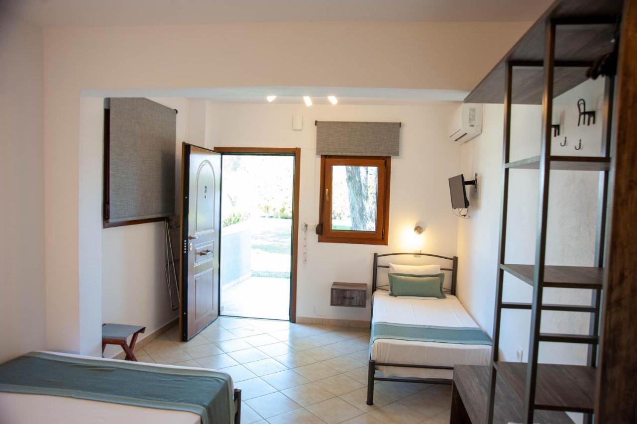 Alexandros Hotel Apartments Vourvourou Bagian luar foto