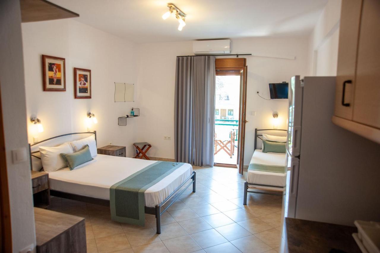 Alexandros Hotel Apartments Vourvourou Bagian luar foto