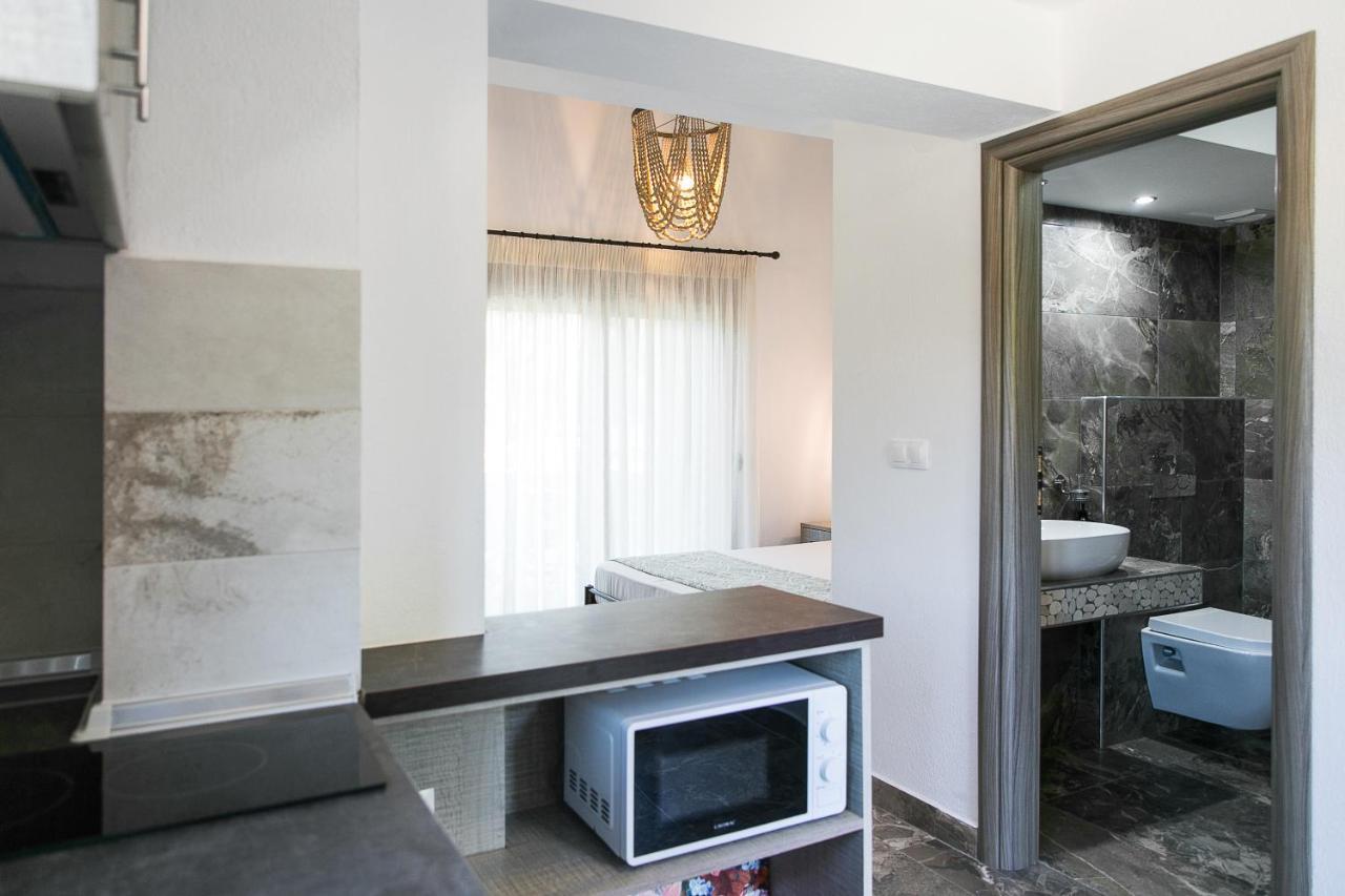 Alexandros Hotel Apartments Vourvourou Bagian luar foto