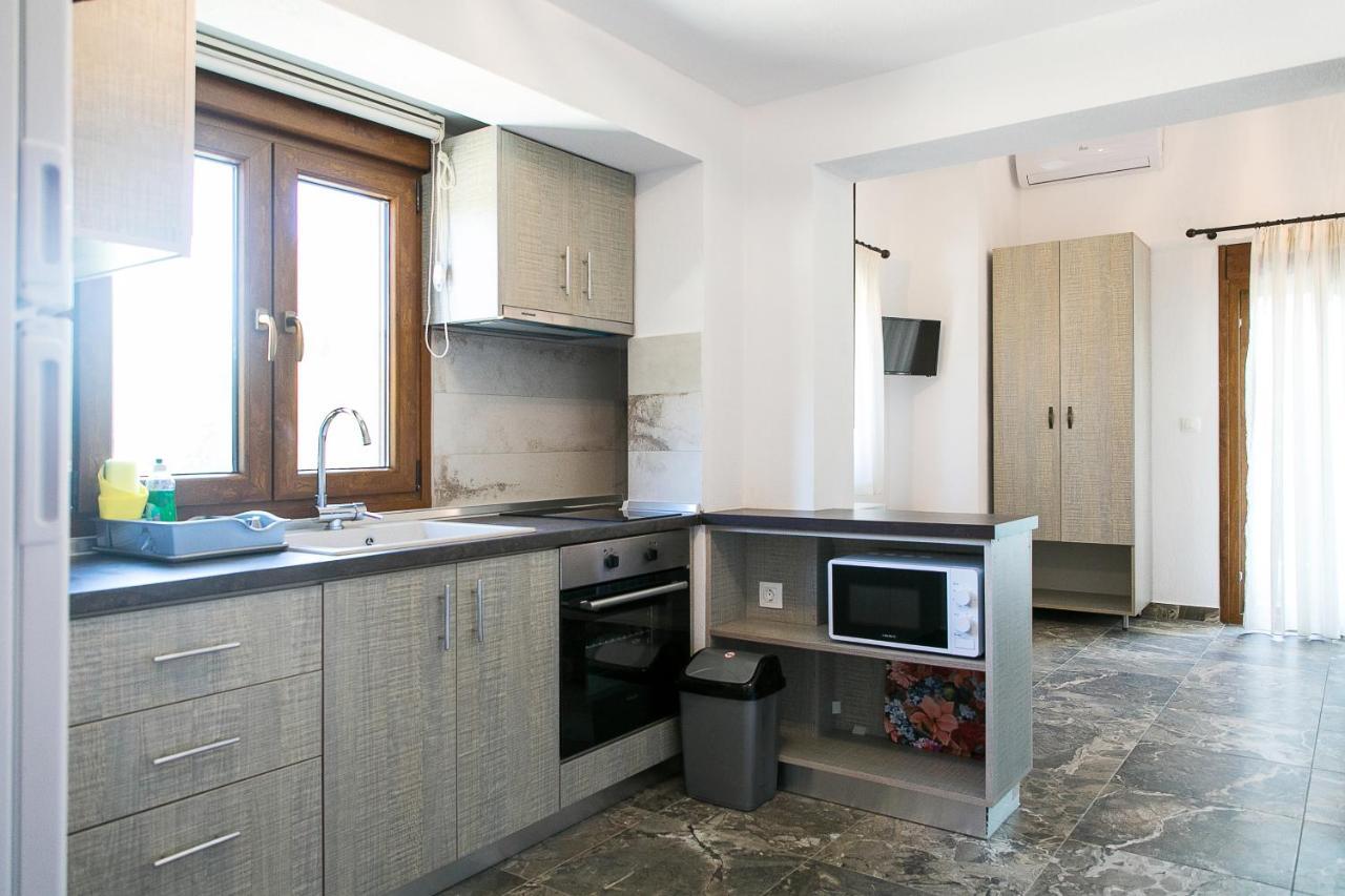 Alexandros Hotel Apartments Vourvourou Bagian luar foto